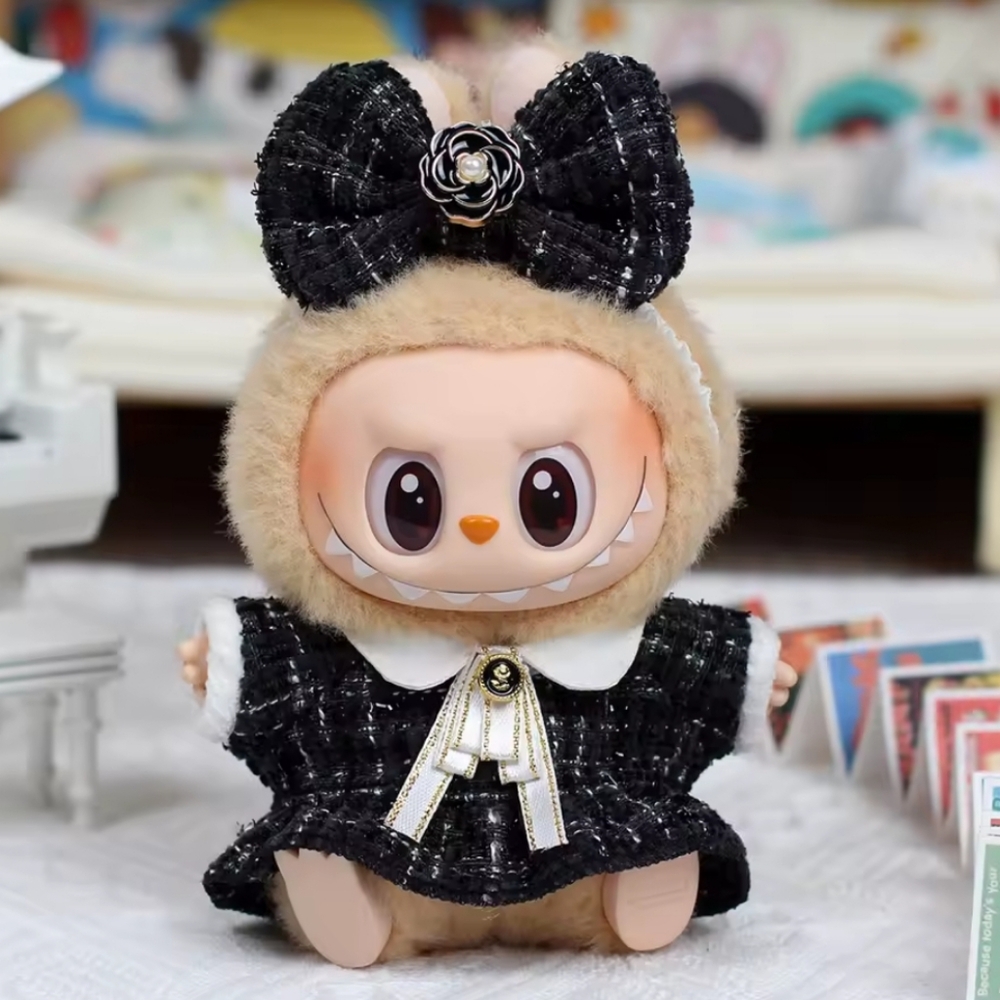 Brand New Labubu  Mini Plus Clothes With Bow  Accessories.